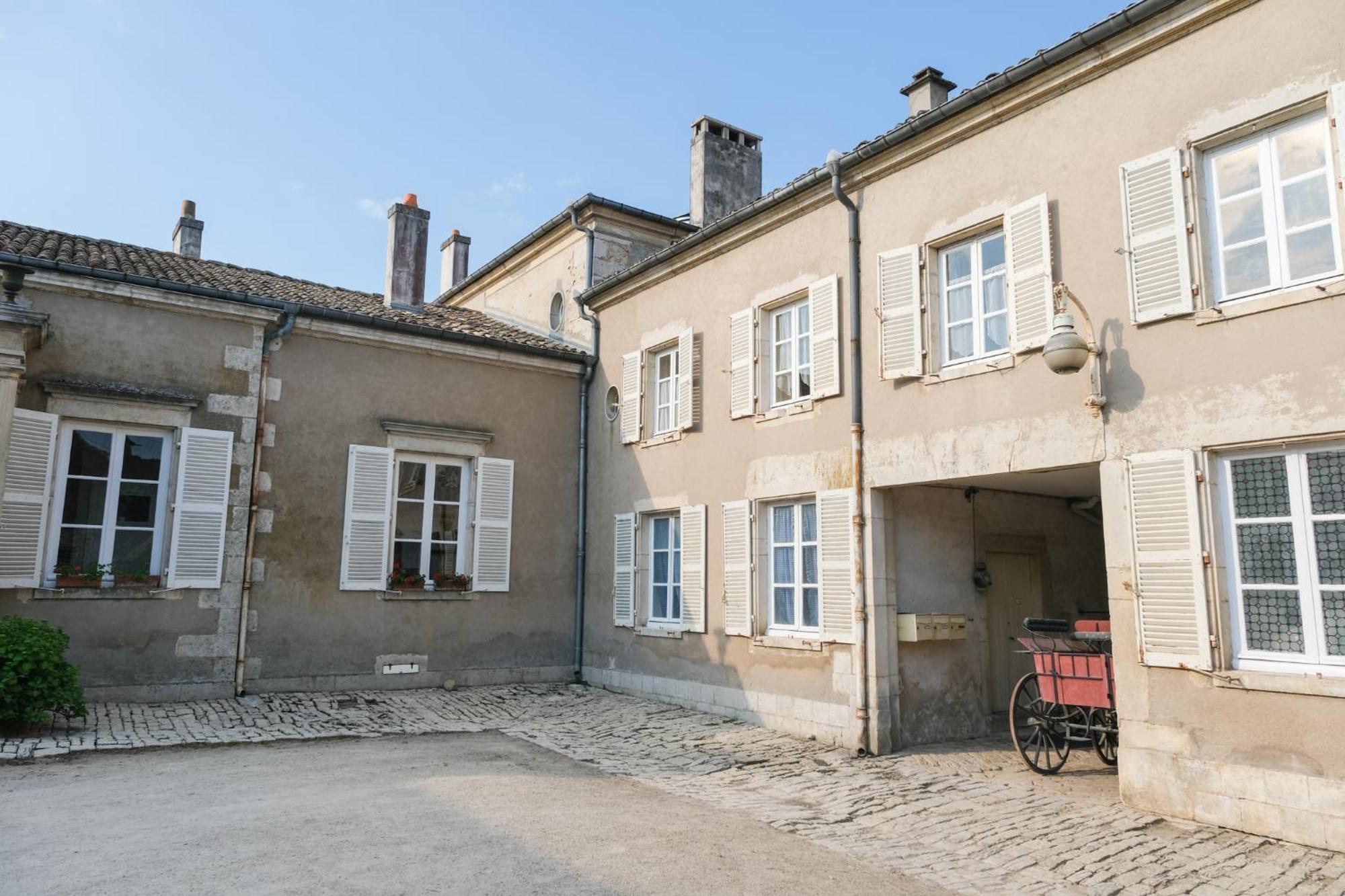 Chateau De Choloy Exterior photo